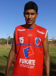 O meia atacante Rômulo, do Cruzeiro do Santos Reis, marcou um dos gols da equipe (foto de Cida Santana/G1)